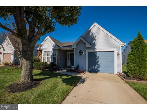 623 Cascade Dr S, Mount Laurel, NJ 08054 photo 2