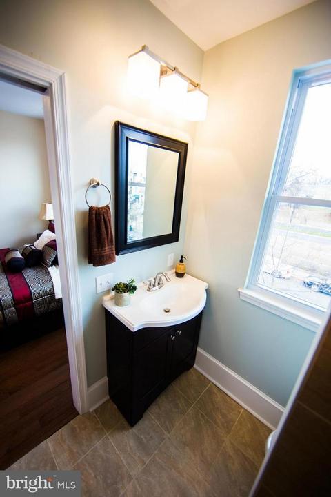 159 V St NE, Washington, DC 20002 photo 16