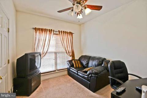 43274 Markham Pl, Ashburn, VA 20147 photo 18