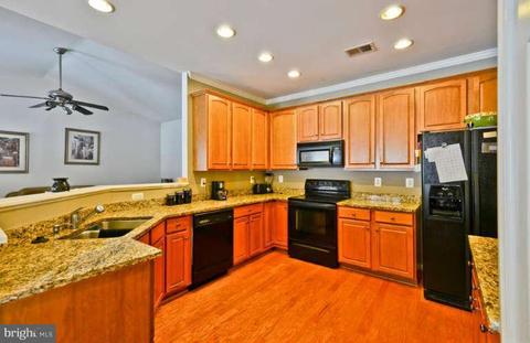 43274 Markham Pl, Ashburn, VA 20147 photo 11