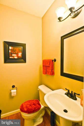 43274 Markham Pl, Ashburn, VA 20147 photo 9