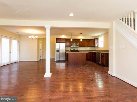 2016 Sulphur Spring Rd, Halethorpe, MD 21227 photo 3