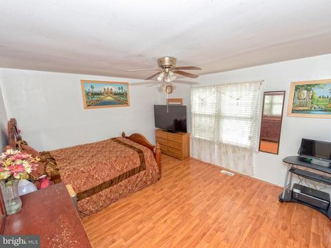9072 Bonham Cir, Manassas, VA 20110 photo 13