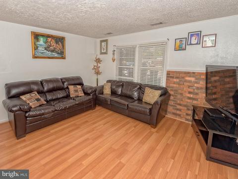 9072 Bonham Cir, Manassas, VA 20110 photo 6