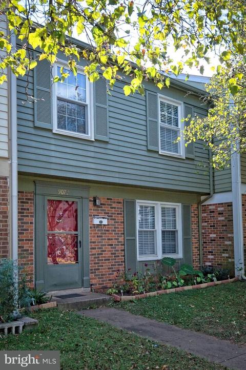 9072 Bonham Cir, Manassas, VA 20110 photo 2