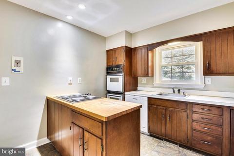 1701 Myrtle Rd, Silver Spring, MD 20902 photo 13