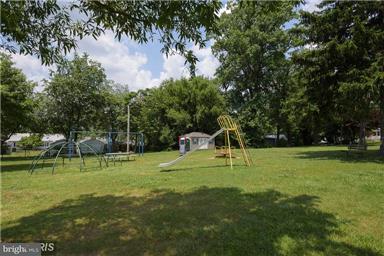 6 Senate Dr, Pasadena, MD 21122 photo 30
