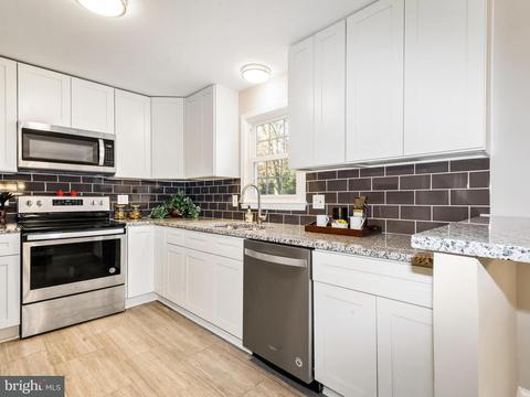 6 Senate Dr, Pasadena, MD 21122 photo 11
