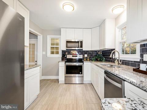 6 Senate Dr, Pasadena, MD 21122 photo 12