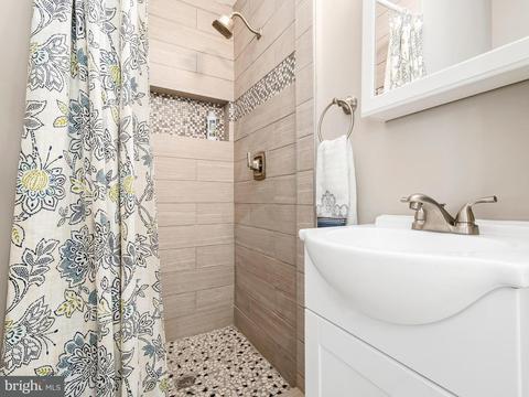 6 Senate Dr, Pasadena, MD 21122 photo 21