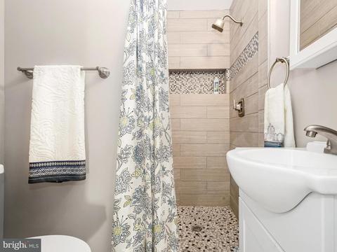 6 Senate Dr, Pasadena, MD 21122 photo 22