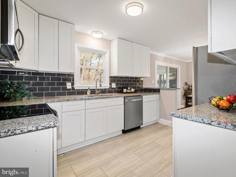 6 Senate Dr, Pasadena, MD 21122 photo 13