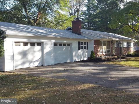 6 Senate Dr, Pasadena, MD 21122 photo 3
