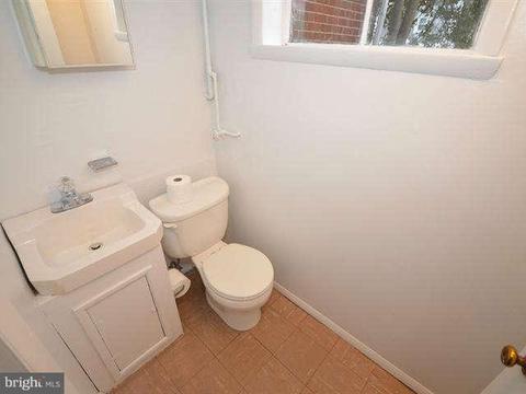 8911 Glenville Rd, Silver Spring, MD 20901 photo 22