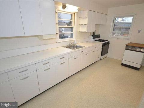 8911 Glenville Rd, Silver Spring, MD 20901 photo 10