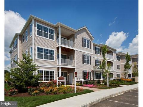 421 Timberlake Dr, Ewing, NJ 08618 photo 1
