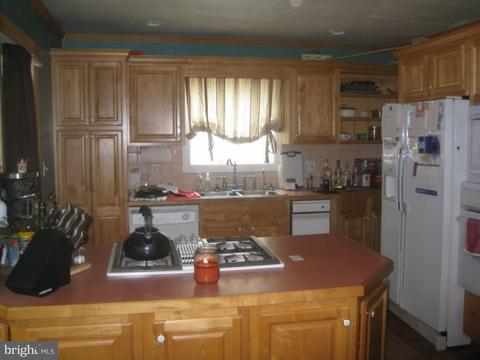 32 Shelburne Dr, Ewing, NJ 08638 photo 5