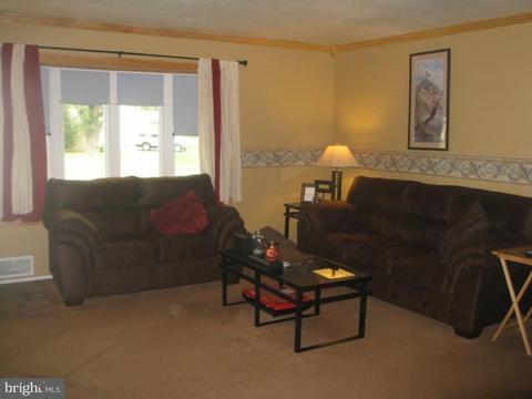 32 Shelburne Dr, Ewing, NJ 08638 photo 2
