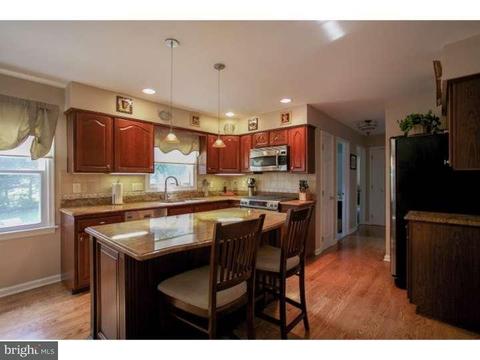88 Brophy Ct, Ewing, NJ 08638 photo 8