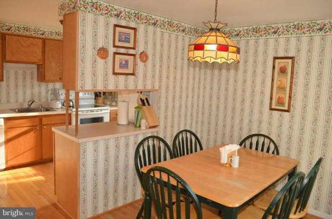 403 Golf Course Dr, Arnold, MD 21012 photo 2