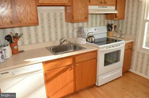 403 Golf Course Dr, Arnold, MD 21012 photo 3