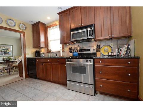 328 S Devon Ave, Wayne, PA 19087 photo 8