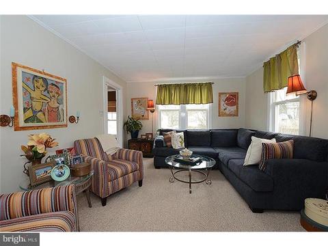 328 S Devon Ave, Wayne, PA 19087 photo 4