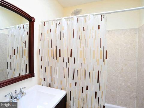 214 Warren St NE, Washington, DC 20002 photo 14