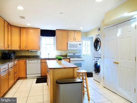 214 Warren St NE, Washington, DC 20002 photo 6