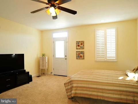 214 Warren St NE, Washington, DC 20002 photo 17