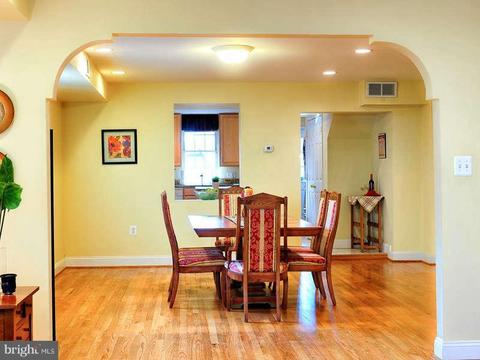 214 Warren St NE, Washington, DC 20002 photo 4