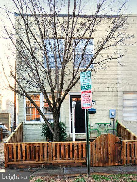 214 Warren St NE, Washington, DC 20002 photo 1