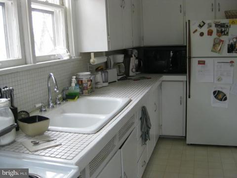 951 Lower Ferry Rd, Ewing, NJ 08628 photo 8