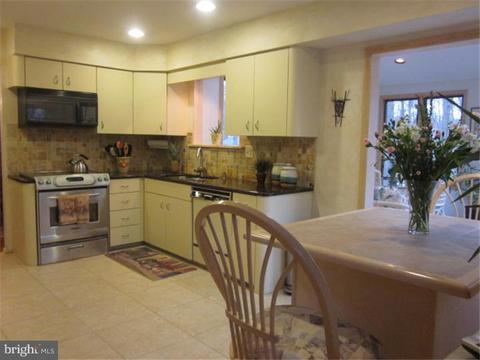 145 Squirrel Tree Ln, Mount Laurel, NJ 08054 photo 10
