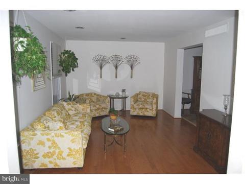 145 Squirrel Tree Ln, Mount Laurel, NJ 08054 photo 2