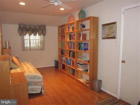 145 Squirrel Tree Ln, Mount Laurel, NJ 08054 photo 13