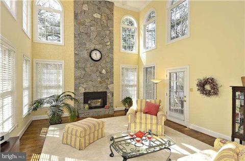 1712 Esquire Ln, Mclean, VA 22101 photo 2
