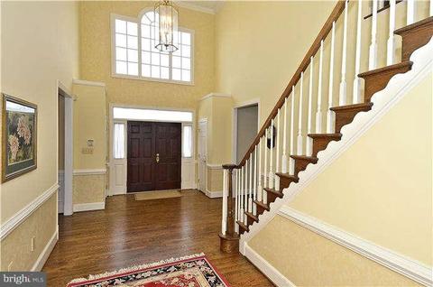 1712 Esquire Ln, Mclean, VA 22101 photo 1