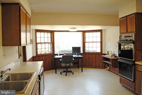 8501 Brook Rd, Mclean, VA 22102 photo 6
