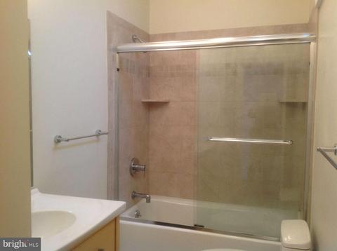 2124 Baltimore St, Baltimore, MD 21231 photo 16