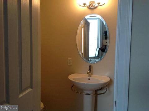 2124 Baltimore St, Baltimore, MD 21231 photo 18