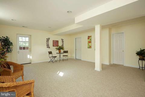 11508 Soward Dr, Silver Spring, MD 20902 photo 8