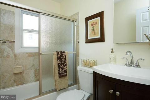 11508 Soward Dr, Silver Spring, MD 20902 photo 3