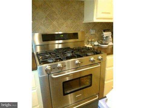 1 Pershing Ave, Ewing, NJ 08618 photo 12