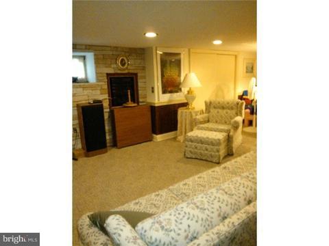 1 Pershing Ave, Ewing, NJ 08618 photo 21