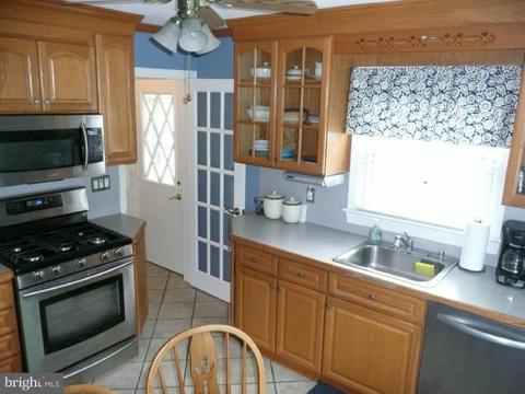 112 Central Ave, Ewing, NJ 08628 photo 5