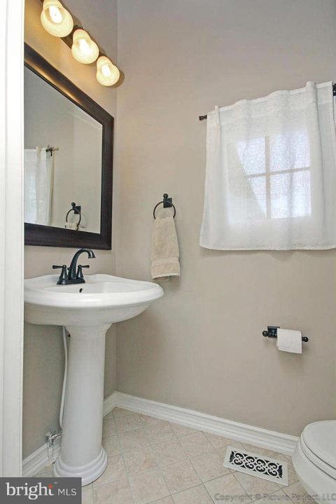 243 6th St, Frederick, MD 21701 photo 11