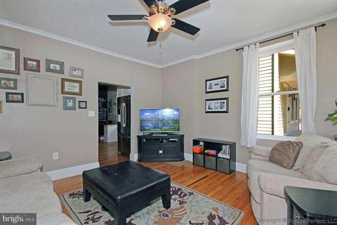 243 6th St, Frederick, MD 21701 photo 3