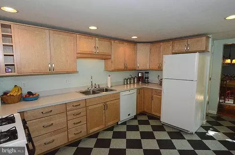 1404 Union Ave, Baltimore, MD 21211 photo 14