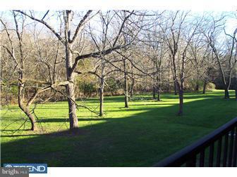 274 Valley Stream Ln, Chesterbrook, PA 19087 photo 9